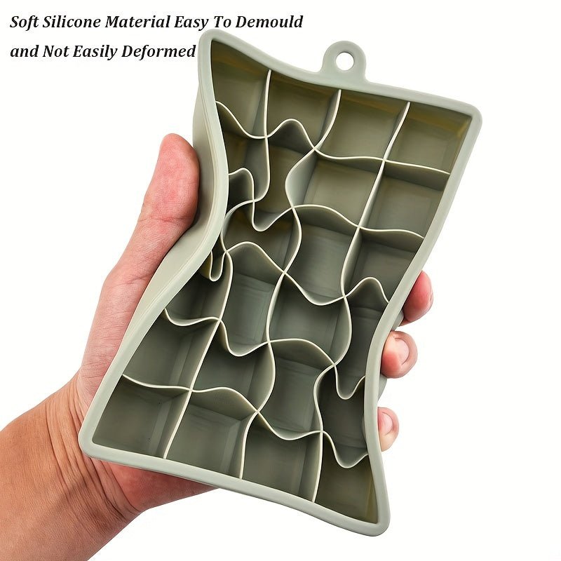 24-Grid Silicone Ice Cube Tray - Easy Release Square Ice Maker for DIY Cocktails and Beverages - Le Coin Du Barman : Le Spécialiste Des Cocktails